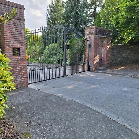 Priory Guest Rum i privatbostad Cill Airne